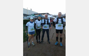 En marche nordique, une équipe est composée de 2 femmes et 2 hommes - Avec Claire, Marion, Stéphane et Alain l'APC est au complet.